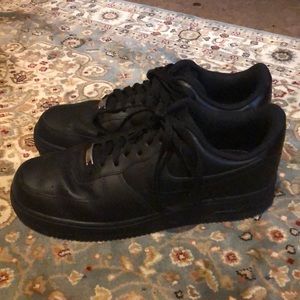 Men’s Nike Air Force 1 Low (Black)